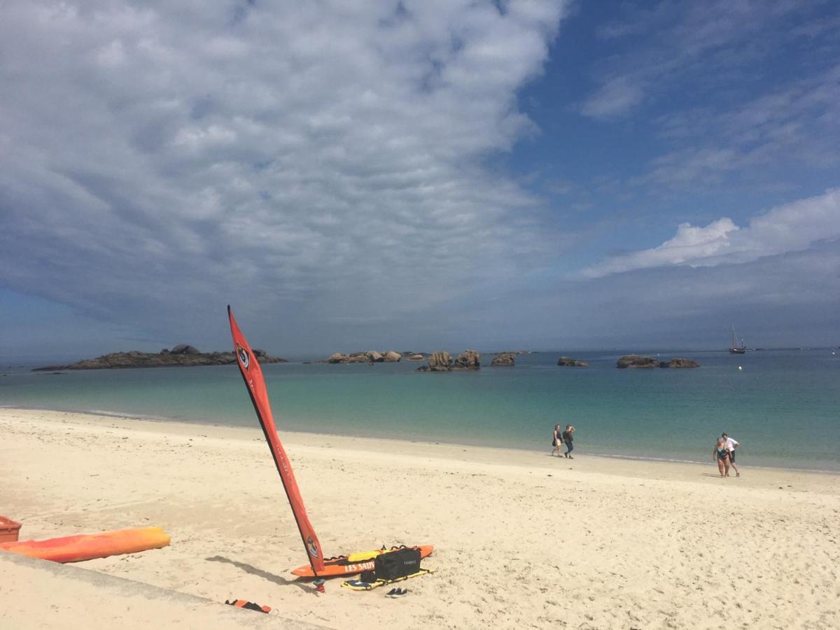 En Bretagne, villa de 2 à 8 pers , meublé de tourisme 3 étoiles nichée dans un écrin de verdure à 2500m de la plage Ploumilliau Exterior foto